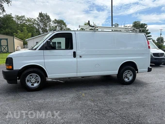 2017 Chevrolet Express 2500 Cargo Van 1WT 135.0" WB - miniatura 2