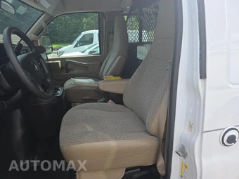 2017 Chevrolet Express 2500 Cargo Van 1WT 135.0" WB - miniatura 20