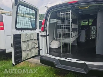 2017 Chevrolet Express 2500 Cargo Van 1WT 135.0" WB - miniatura 23