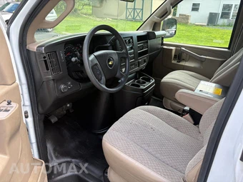 2017 Chevrolet Express 2500 Cargo Van 1WT 135.0" WB - miniatura 31