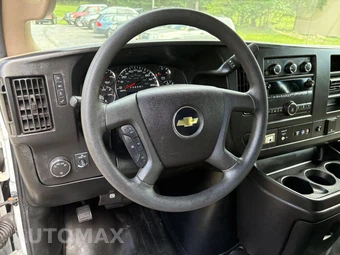 2017 Chevrolet Express 2500 Cargo Van 1WT 135.0" WB - miniatura 33
