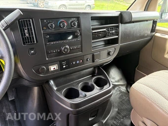 2017 Chevrolet Express 2500 Cargo Van 1WT 135.0" WB - miniatura 34