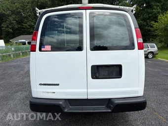 2017 Chevrolet Express 2500 Cargo Van 1WT 135.0" WB - miniatura 4