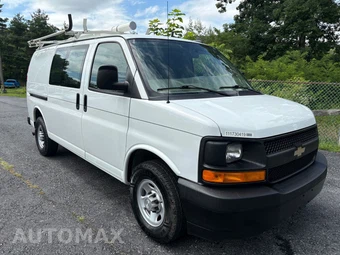 2017 Chevrolet Express 2500 Cargo Van 1WT 135.0" WB - miniatura 9