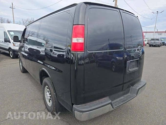 2017 Chevrolet Express 2500 Cargo Van 1WT 135.0" WB - miniatura 2