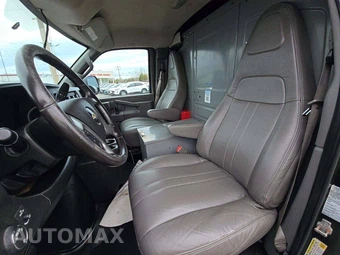 2017 Chevrolet Express 2500 Cargo Van 1WT 135.0" WB - miniatura 5
