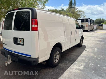 2017 Chevrolet Express 2500 Cargo Van 1WT 135.0" WB - miniatura 3