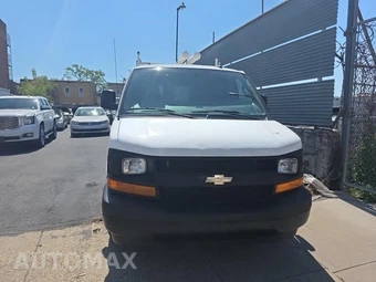 2017 Chevrolet Express 2500 Cargo Van 1WT 135.0" WB - miniatura 2