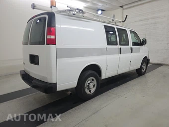 2017 Chevrolet Express 2500 Cargo Van 1WT 135.0" WB – miniatura 4