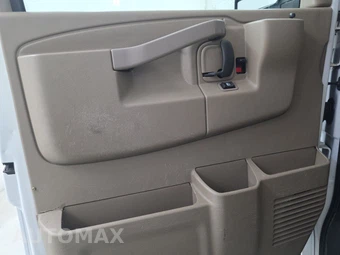 2017 Chevrolet Express 2500 Cargo Van 1WT 135.0" WB – miniatura 9
