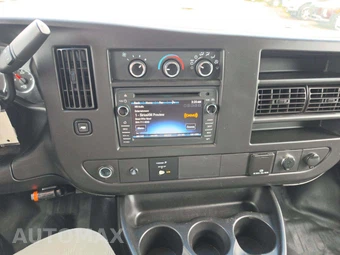 2017 Chevrolet Express 2500 Cargo Van 1WT 135.0" WB - miniatura 10