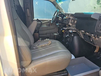 2017 Chevrolet Express 2500 Cargo Van 1WT 135.0" WB – miniatura 8