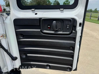 2017 Chevrolet Express 2500 Cargo Van 1WT 135.0" WB - miniatura 15