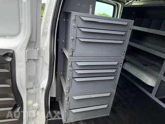 2017 Chevrolet Express 2500 Cargo Van 1WT 135.0" WB - miniatura 16
