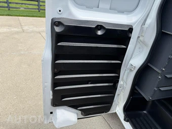 2017 Chevrolet Express 2500 Cargo Van 1WT 135.0" WB - miniatura 21