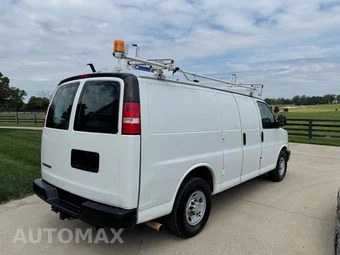 2017 Chevrolet Express 2500 Cargo Van 1WT 135.0" WB - miniatura 6