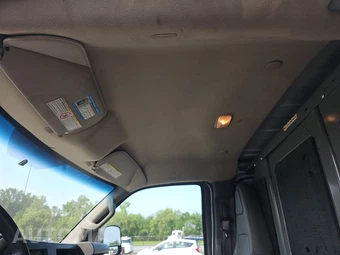 2017 Chevrolet Express 2500 Cargo Van 1WT 135.0" WB - miniatura 17