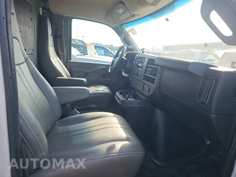 2017 Chevrolet Express 2500 Cargo Van 1WT 135.0" WB - miniatura 8