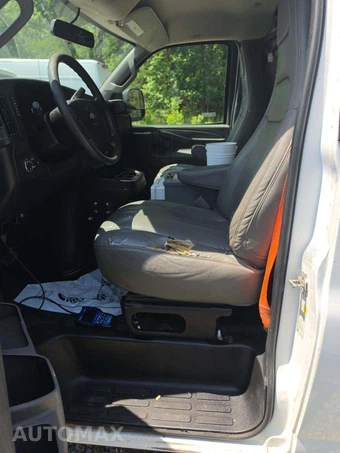 2017 Chevrolet Express 2500 Cargo Van 1WT 135.0" WB – miniatura 3
