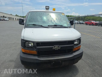 2017 Chevrolet Express 2500 Cargo Van 1WT 135.0" WB - miniatura 2