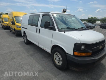 2017 Chevrolet Express 2500 Cargo Van 1WT 135.0" WB - miniatura 3