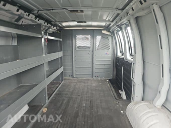 2017 Chevrolet Express 2500 Cargo Van 1WT 135.0" WB – miniatura 15