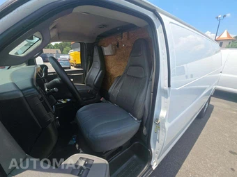 2017 Chevrolet Express 2500 Cargo Van 1WT 155.0" WB - miniatura 6