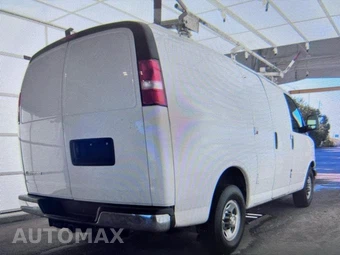 2017 Chevrolet Express 2500 Cargo Van 1WT - miniatura 3
