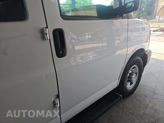 2017 Chevrolet Express 2500 Passenger Van LS 1LS 135.0" WB - miniatura 24
