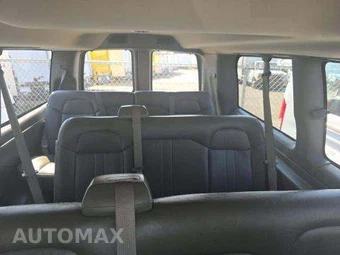 2017 Chevrolet Express 2500 Passenger Van LS 1LS 135.0" WB - miniatura 14