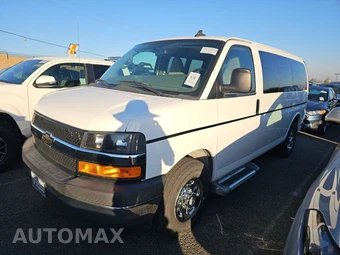 2017 Chevrolet Express 2500 Passenger Van LT 1LT 135.0" WB