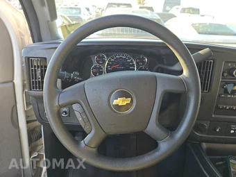 2017 Chevrolet Express 2500 Passenger Van LT 1LT 135.0" WB - miniatura 10