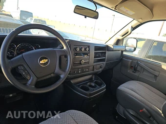 2017 Chevrolet Express 2500 Passenger Van LT 1LT 135.0" WB - miniatura 11