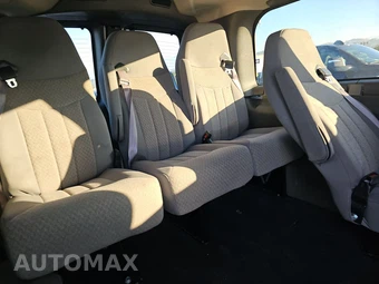 2017 Chevrolet Express 2500 Passenger Van LT 1LT 135.0" WB - miniatura 14