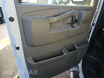 2017 Chevrolet Express 2500 Passenger Van LT 1LT 135.0" WB - miniatura 9