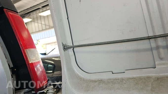2017 Chevrolet Express 3500 Cargo Van 1WT 135.0" WB - miniatura 30