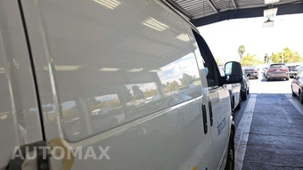 2017 Chevrolet Express 3500 Cargo Van 1WT 135.0" WB - miniatura 34
