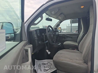 2017 Chevrolet Express 3500 Cargo Van 1WT 135.0" WB - miniatura 7
