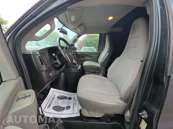 2017 Chevrolet Express 3500 Cargo Van 1WT 155.0" WB - miniatura 3