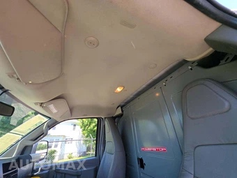 2017 Chevrolet Express 3500 Cargo Van 1WT 155.0" WB - miniatura 11