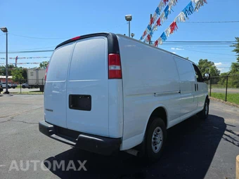 2017 Chevrolet Express 3500 Cargo Van 1WT 155.0" WB - miniatura 3
