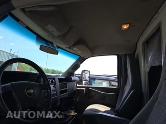 2017 Chevrolet Express 3500 Cutaway 1WT 139.0" WB - miniatura 16