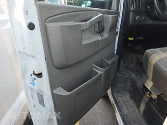 2017 Chevrolet Express 3500 Cutaway 1WT 139.0" WB - miniatura 9