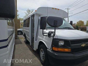 2017 Chevrolet Express 3500 Cutaway 1WT - miniatura 4