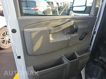 2017 Chevrolet Express 3500 Cutaway 1WT - miniatura 9