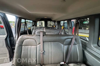 2017 Chevrolet Express 3500 Passenger Van LS 1LS 135.0" WB - miniatura 17