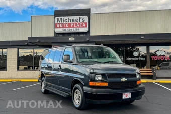 2017 Chevrolet Express 3500 Passenger Van LS 1LS 135.0" WB - miniatura 2