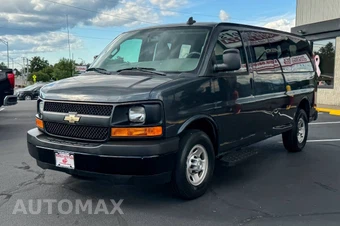 2017 Chevrolet Express 3500 Passenger Van LS 1LS 135.0" WB - miniatura 8