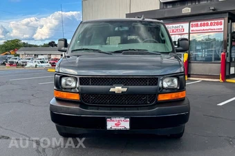 2017 Chevrolet Express 3500 Passenger Van LS 1LS 135.0" WB - miniatura 9