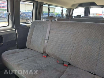 2017 Chevrolet Express 3500 Passenger Van LS 1LS 155.0" WB - miniatura 10